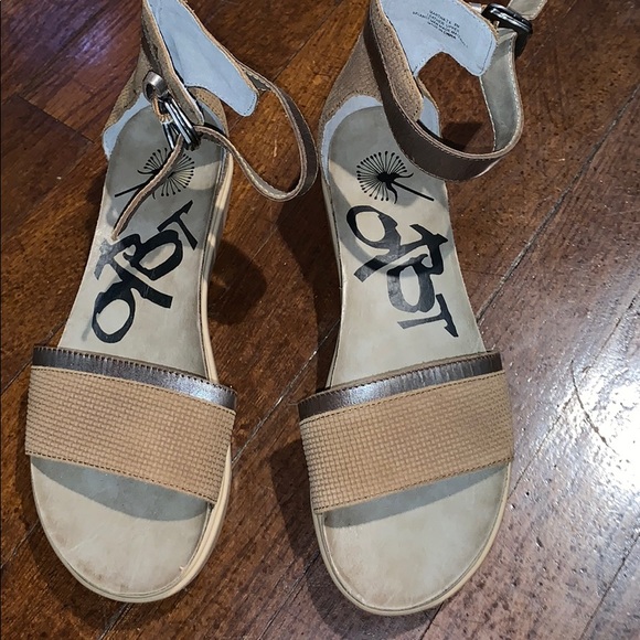 OTBT sandals size 8 - Picture 2 of 5